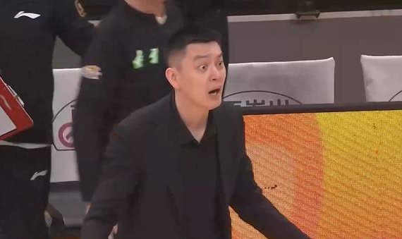 博鱼体育官网-真被坑惨了！辽篮还不放弃，带着他奔赴客场，杨鸣还能忍多久？