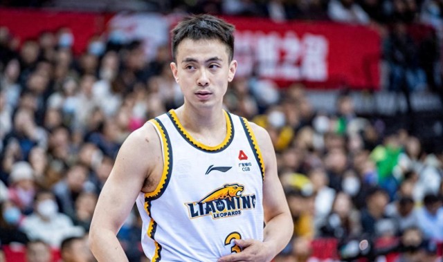 赵继伟否认离开辽篮，两年失去3队友，仅1人坚守，张镇麟送暖心话