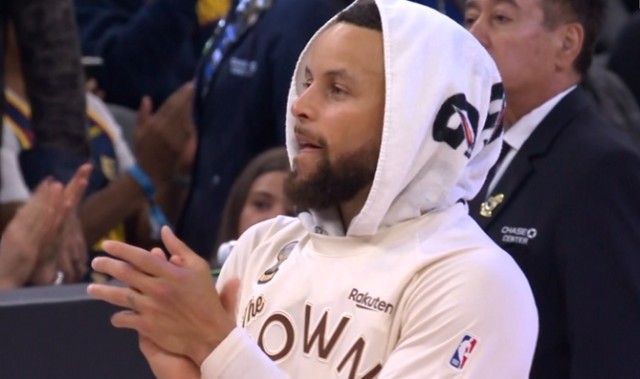 博鱼体育官网-库里：这也是我们在穆迪术后第一次见到他 球迷为他送上爱与支持