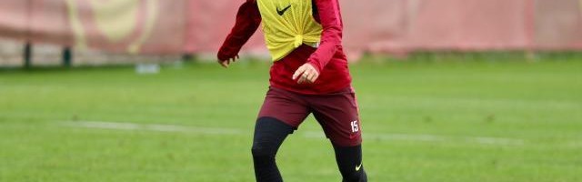 博鱼官网-【幕后】尹鸿博重回国足不再柔弱 名医助他更有劲儿