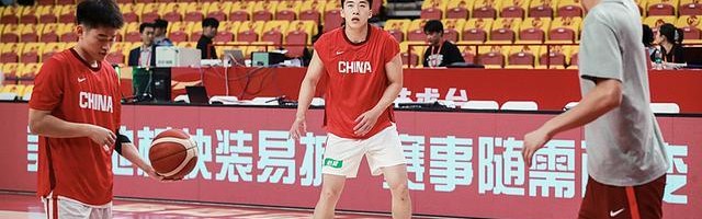 博鱼体育官网-中国男篮热身赛险胜，王俊杰两双数据表现抢眼